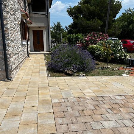 Apartments Village Lozovac Εξωτερικό φωτογραφία