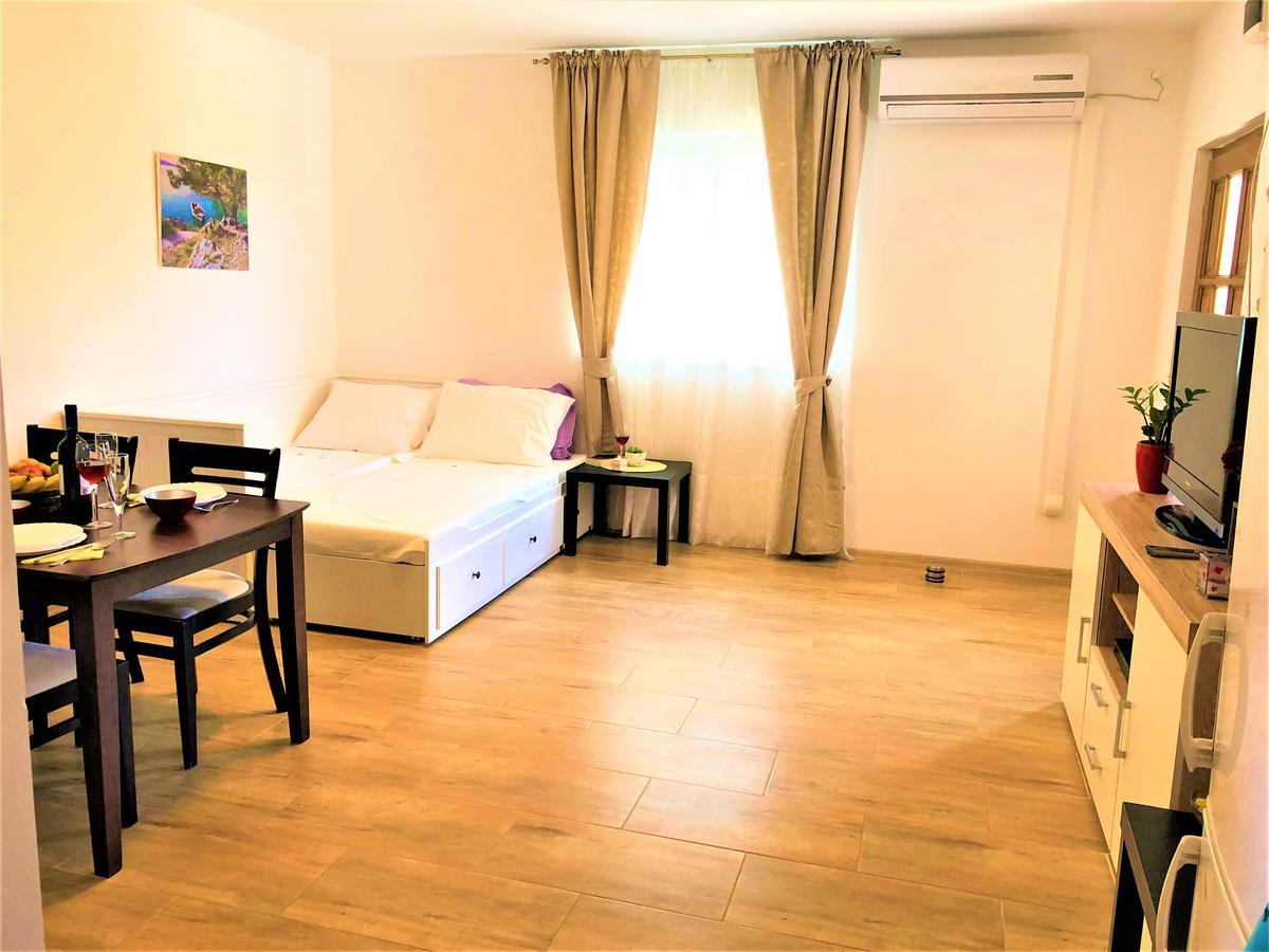 Apartments Village Lozovac Εξωτερικό φωτογραφία