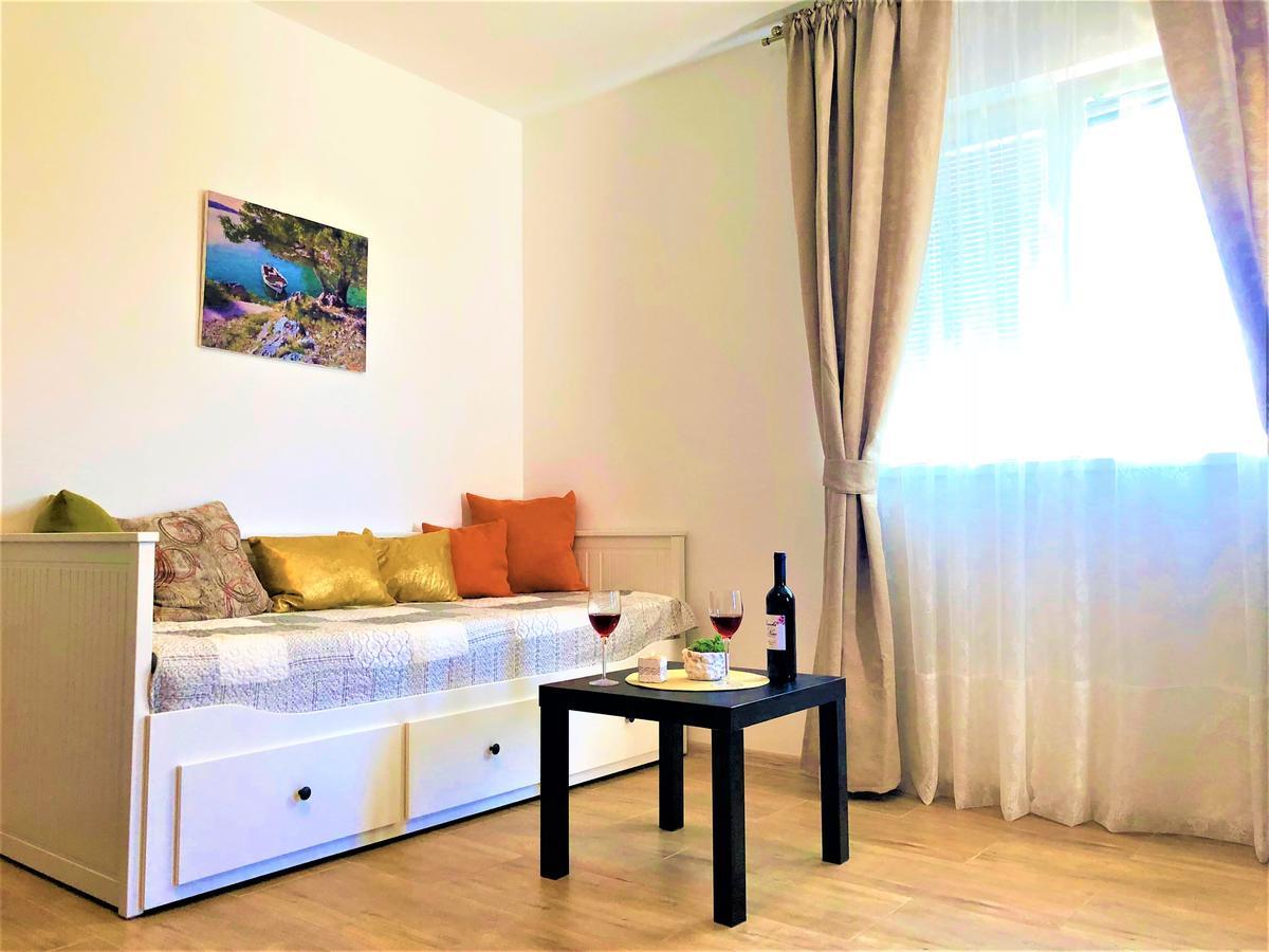 Apartments Village Lozovac Εξωτερικό φωτογραφία